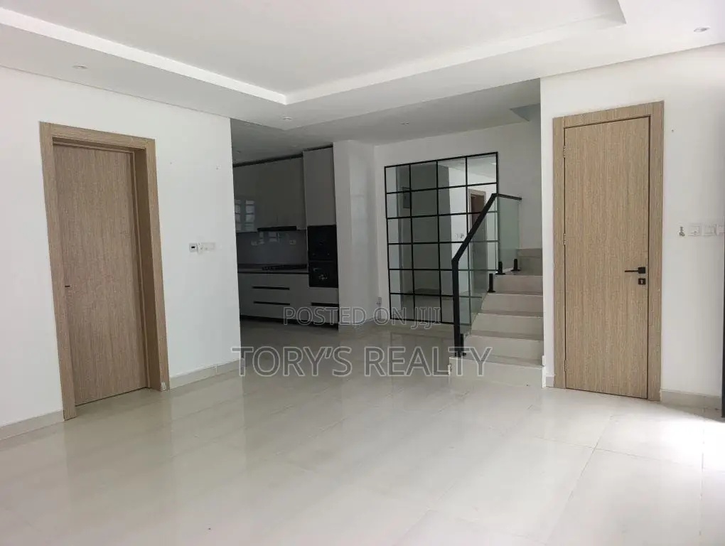 4bdrm Townhouse / Terrace in Lekki Phase 2 for rent in Lekki Phase 2