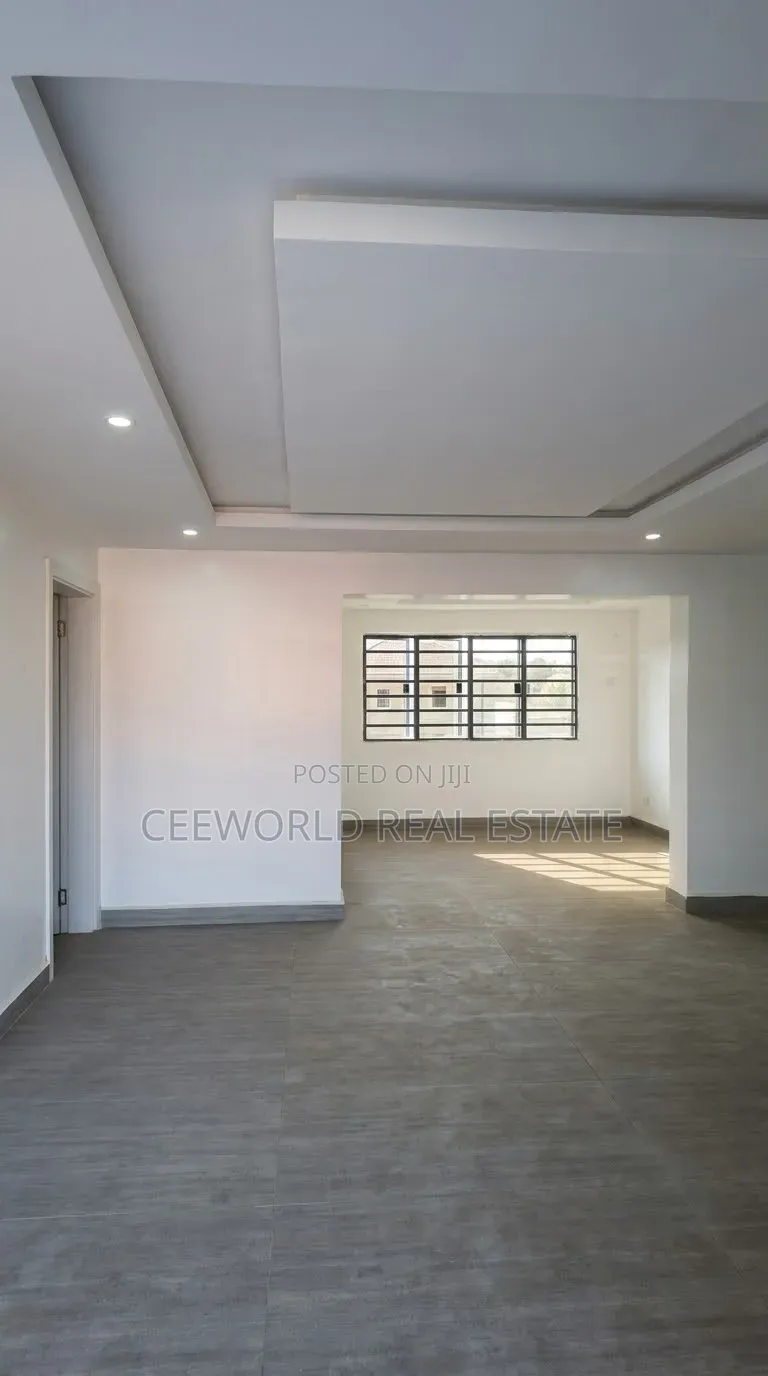 3bdrm Apartment in Abayomi Iwo Road for rent in Iwo Road