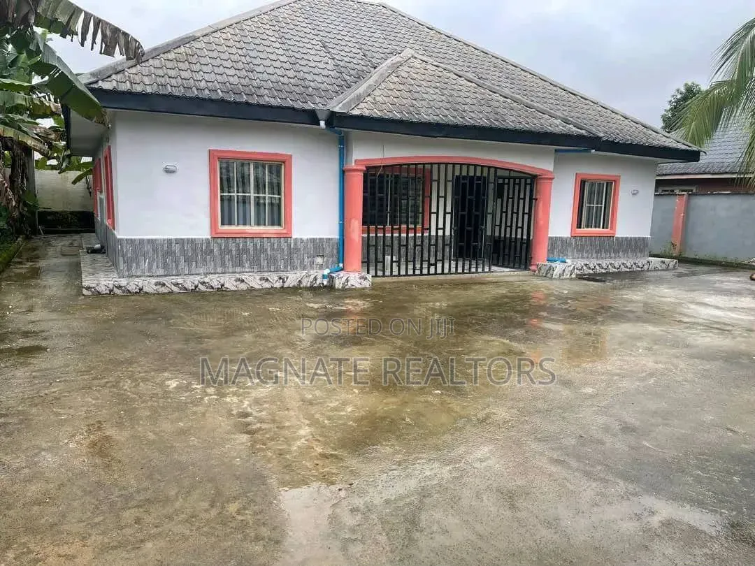 3bdrm House in 25Th Anniversary, Uyo for sale in Uyo