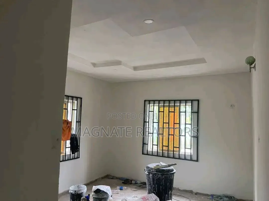 3bdrm House in 25Th Anniversary, Uyo for sale in Uyo