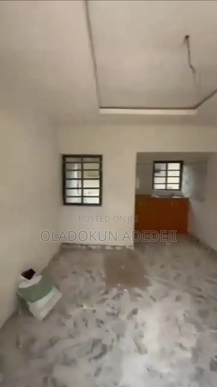 Furnished Mini Flat in Sholuyi, Soluyi for rent in Soluyi