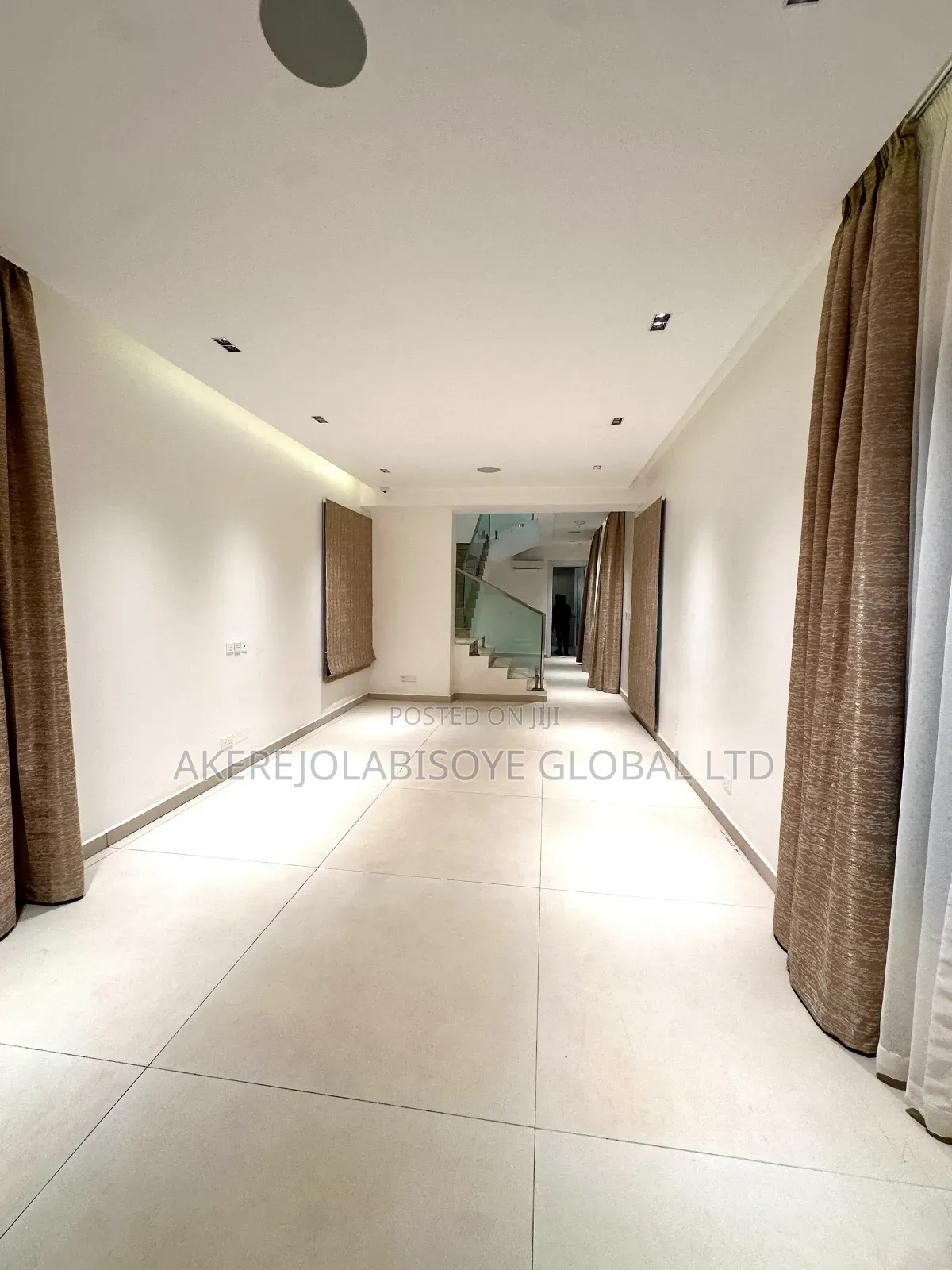 4bdrm Duplex in Guzape Abuja for sale in Guzape District