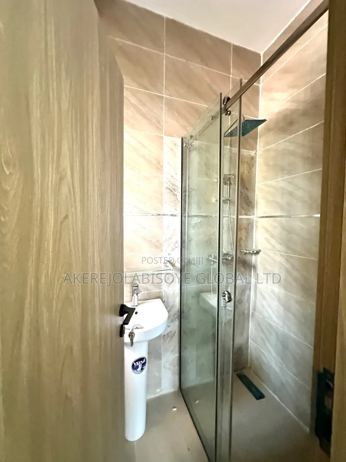 2bdrm Apartment in Guzape Abuja for rent in Guzape District