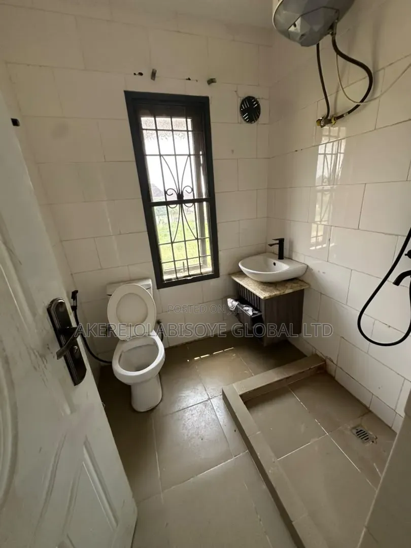 4bdrm Duplex in In An Estate Around for rent in Life Camp