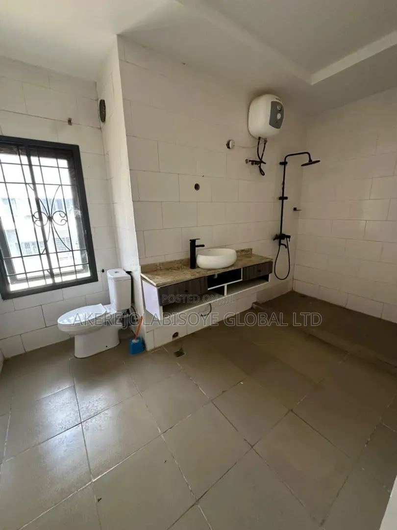 4bdrm Duplex in In An Estate Around for rent in Life Camp