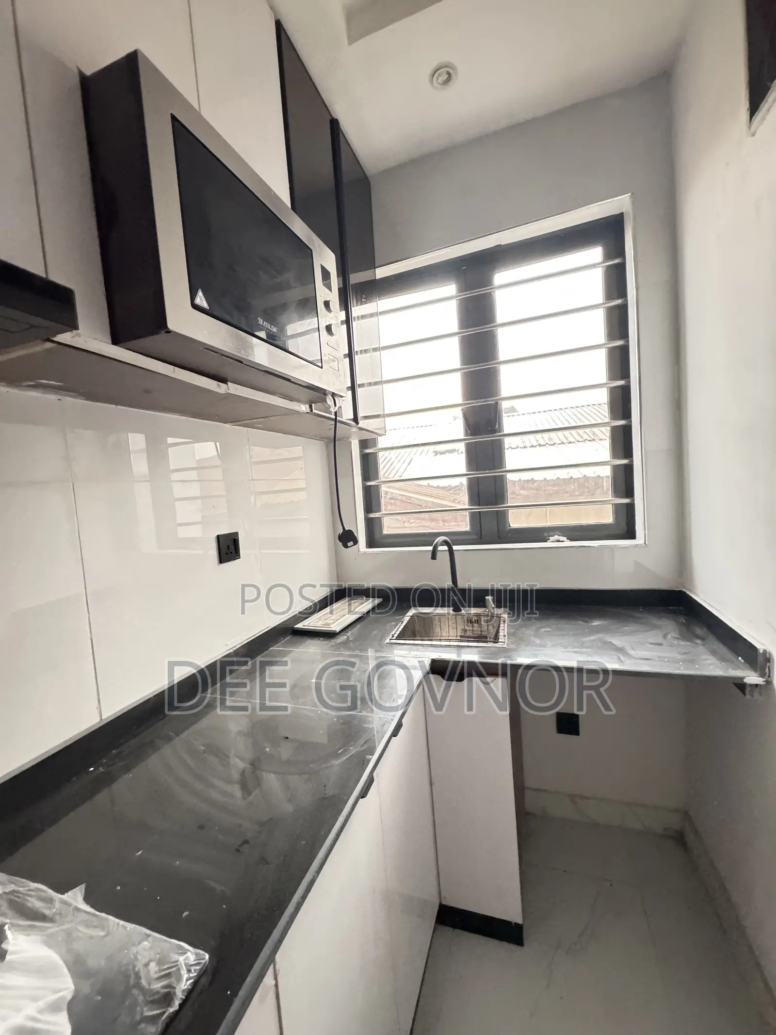 1bdrm Apartment in Peaceview, Chevron for sale in Chevron