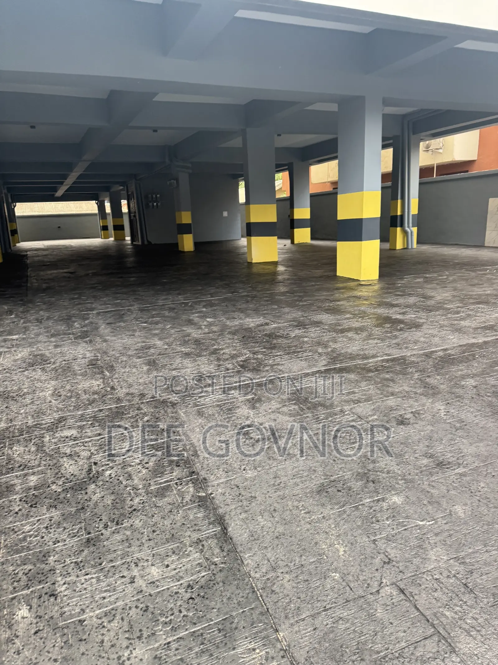1bdrm Apartment in Peaceview, Chevron for sale in Chevron