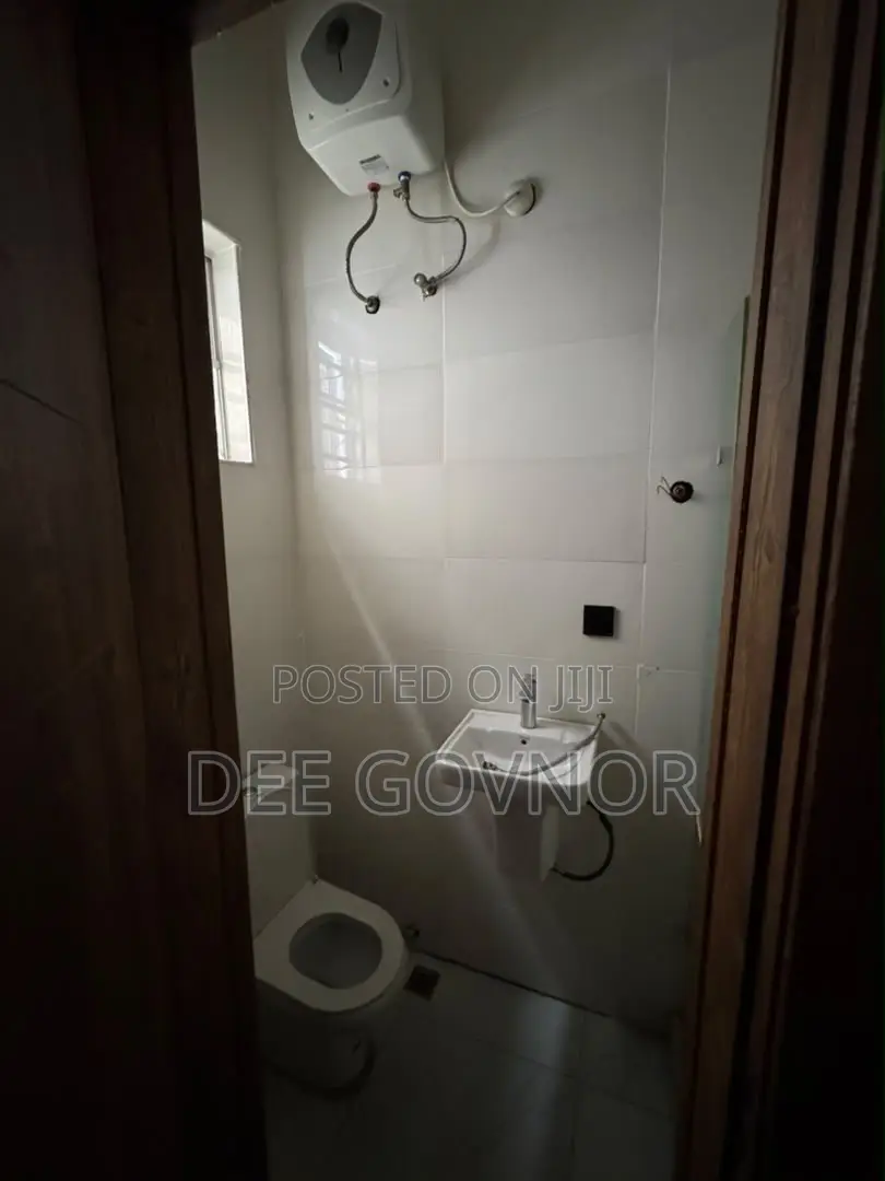 4bdrm Duplex in Obamusa, Agungi for rent in Agungi
