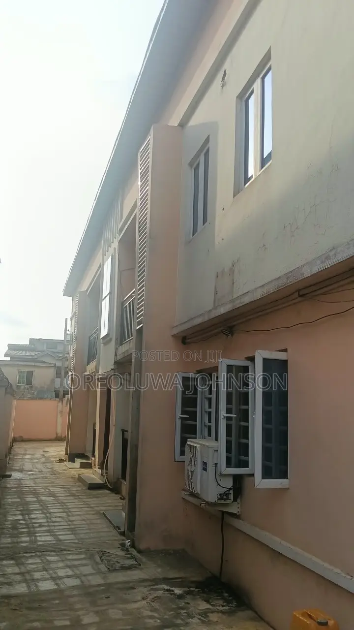 2bdrm Block of Flats in Idimu for sale in Idimu
