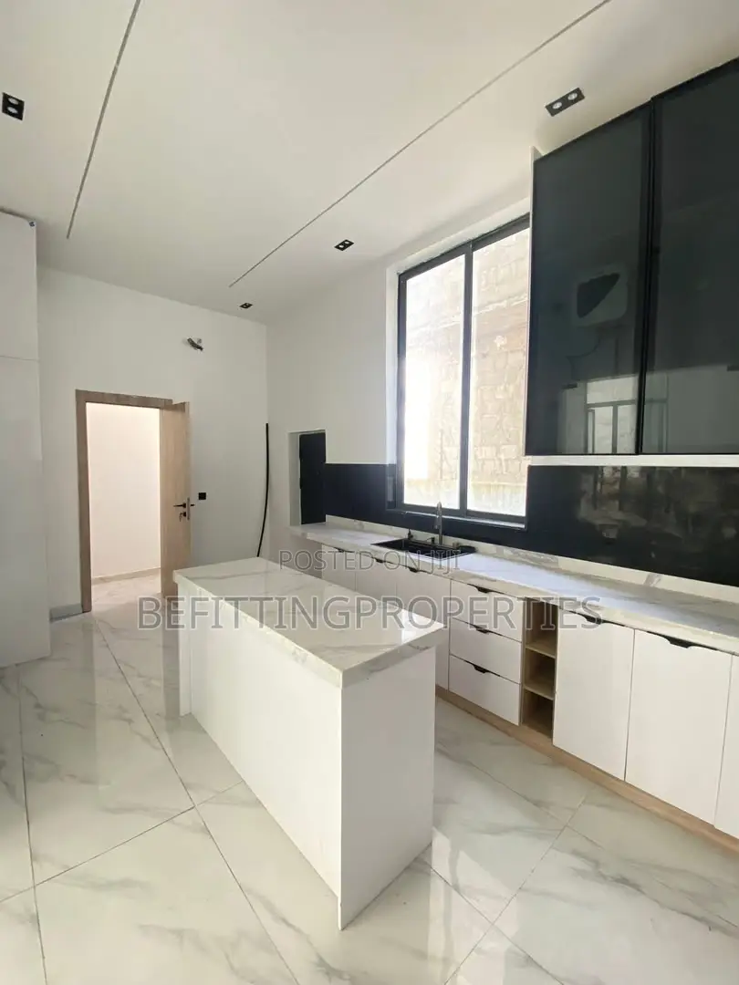 5bdrm Duplex in Ajah for sale in Ajah