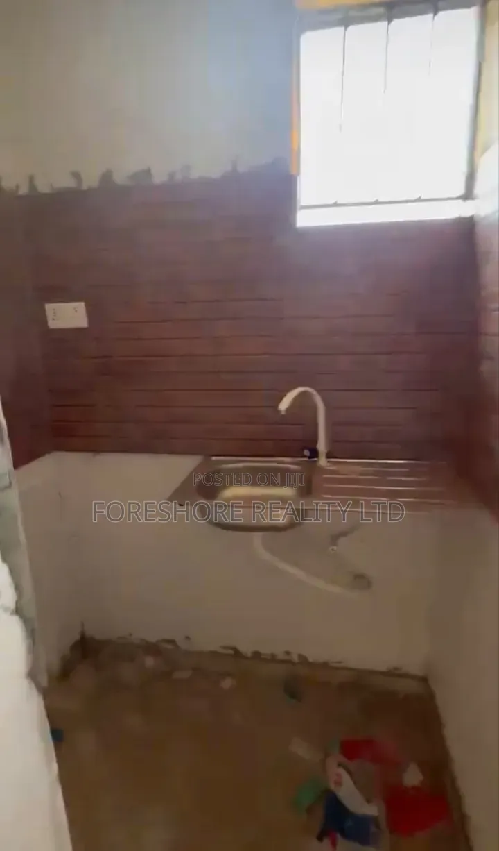 Studio Apartment in New Garage for rent in New Garage / Gbagada