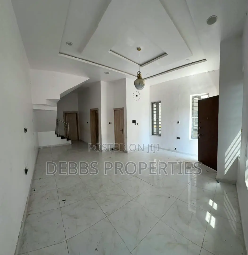 4bdrm Duplex in Lekki Expressway for rent in Lekki Expressway
