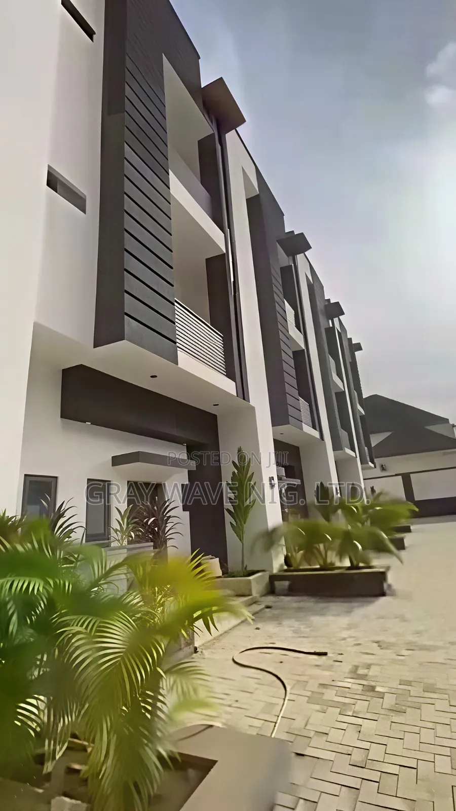 4bdrm Townhouse/Terrace in Life Camp for sale in Life Camp