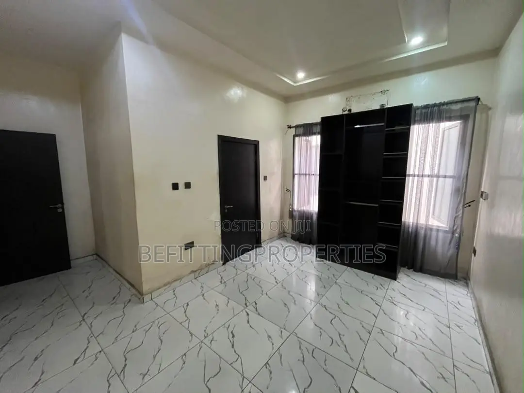 3bdrm Duplex in VGC / Ajah for sale in VGC / Ajah