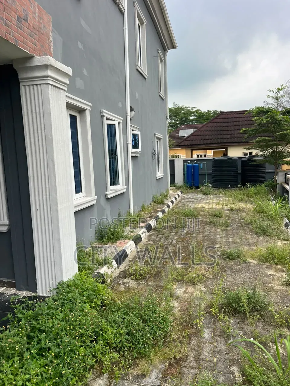 6bdrm Duplex in Cooperative Estate, Badore for sale in Badore