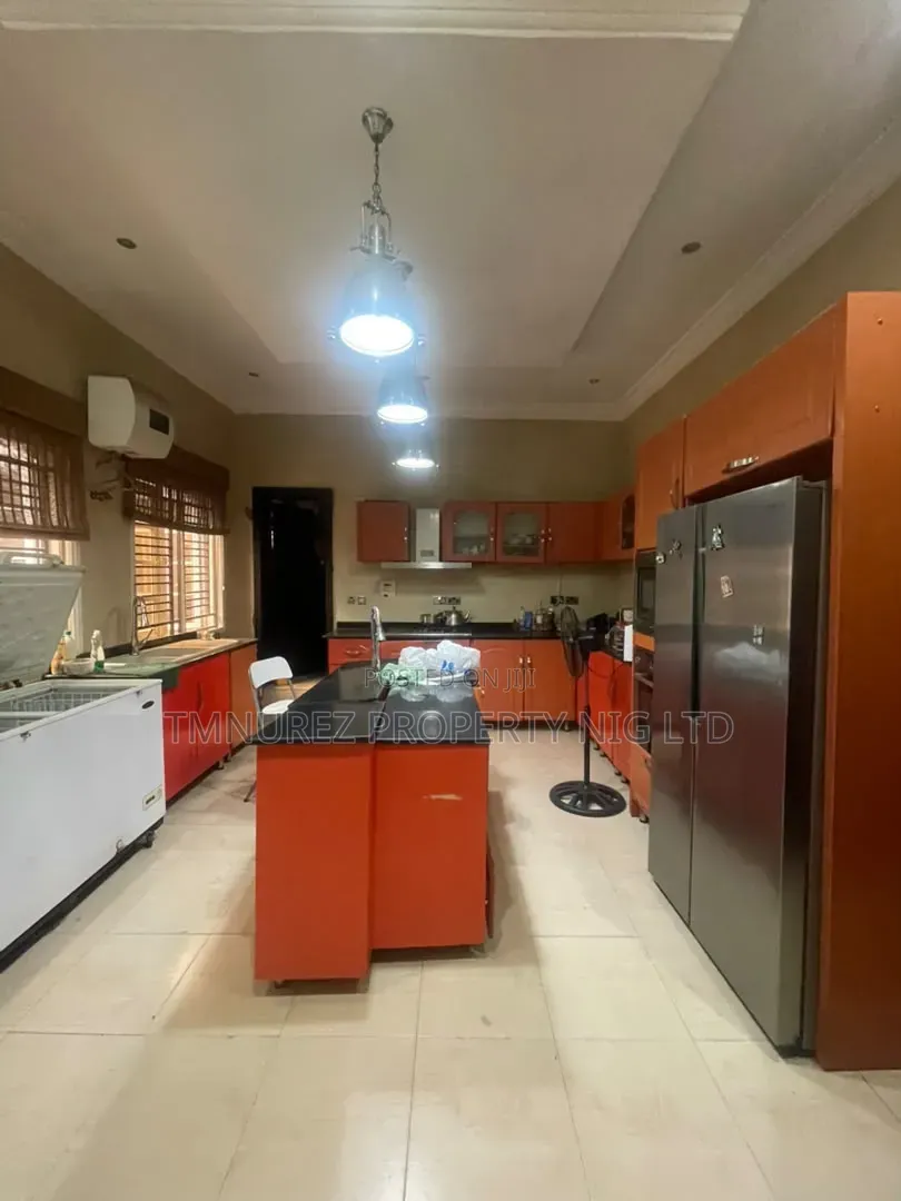 5bdrm Duplex in GRA Phase 1 for sale in GRA Phase 1
