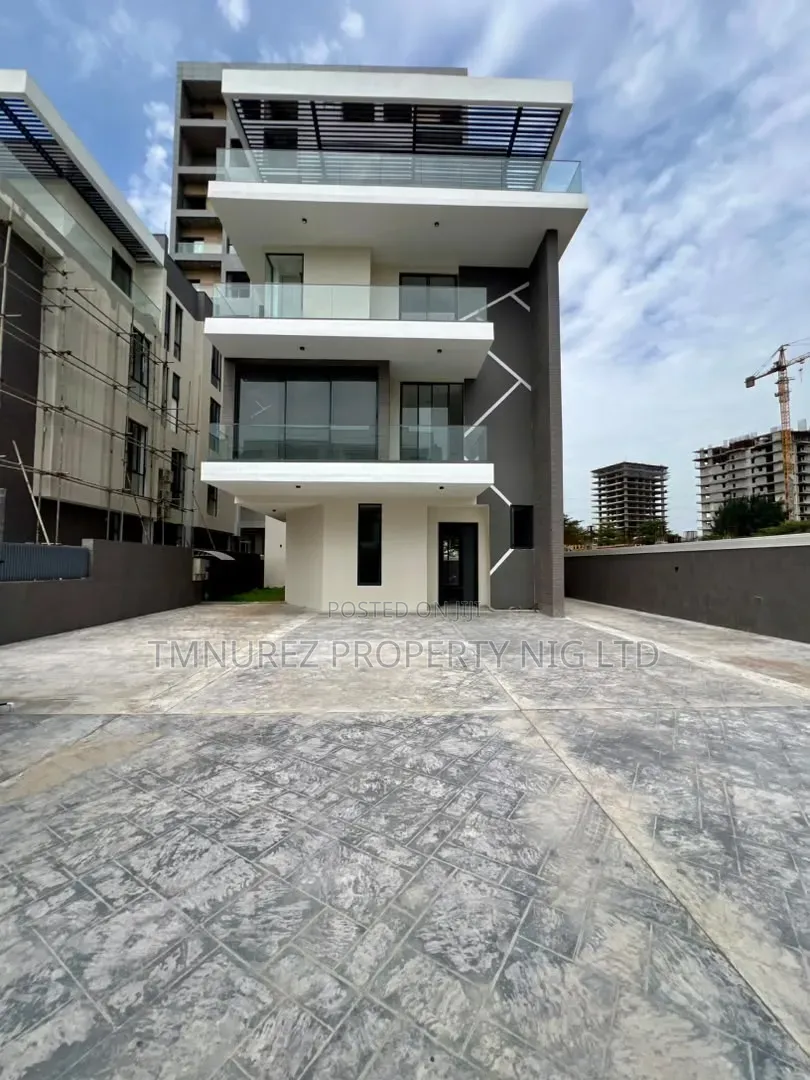 5bdrm Duplex in GRA Phase 1 for sale in GRA Phase 1