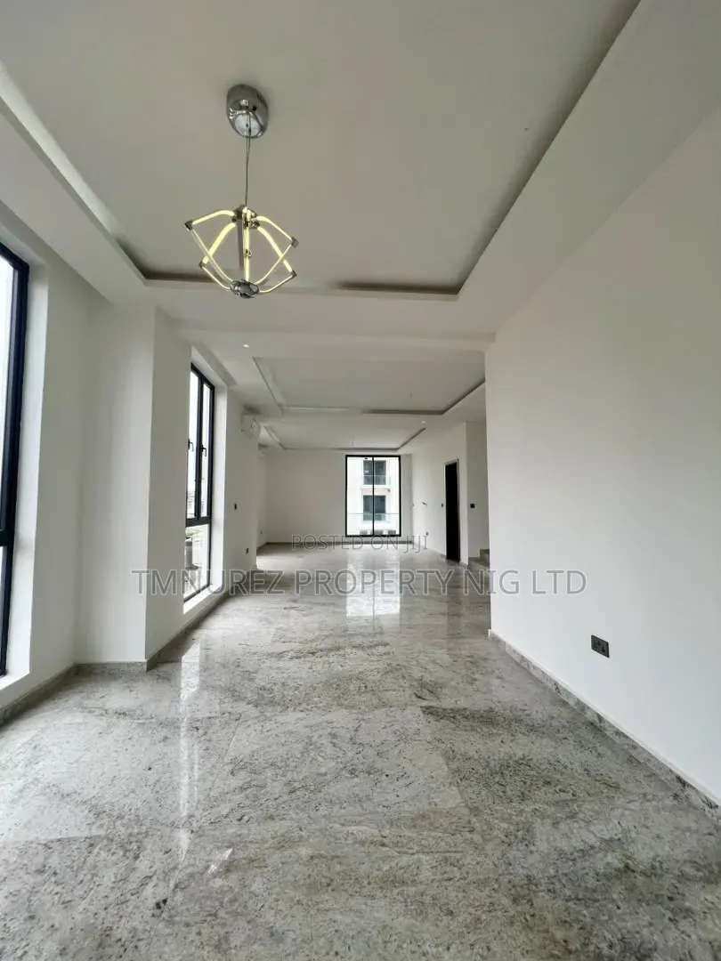 5bdrm Duplex in GRA Phase 1 for sale in GRA Phase 1