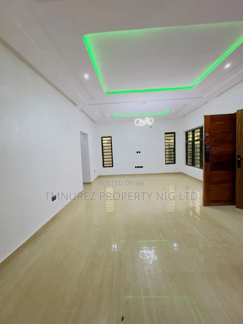 4bdrm Duplex in Berger for sale in Berger