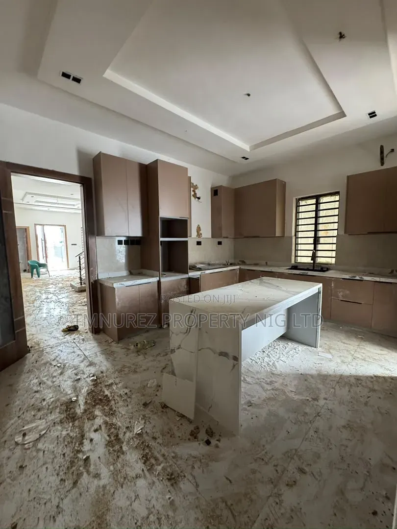 4bdrm Duplex in Medina for sale in Medina