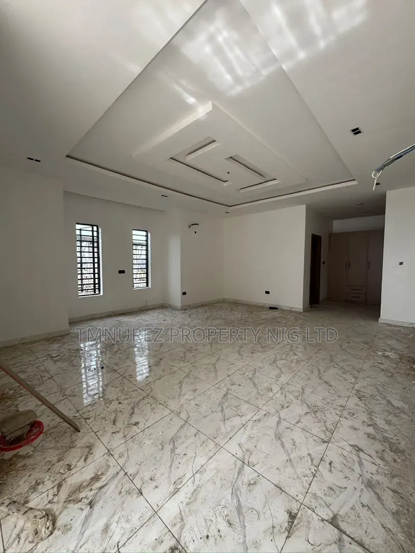 4bdrm Duplex in Medina for sale in Medina