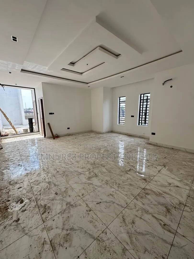 4bdrm Duplex in Medina for sale in Medina