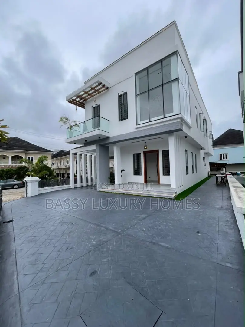 5bdrm Duplex in Lekki for sale in Lekki