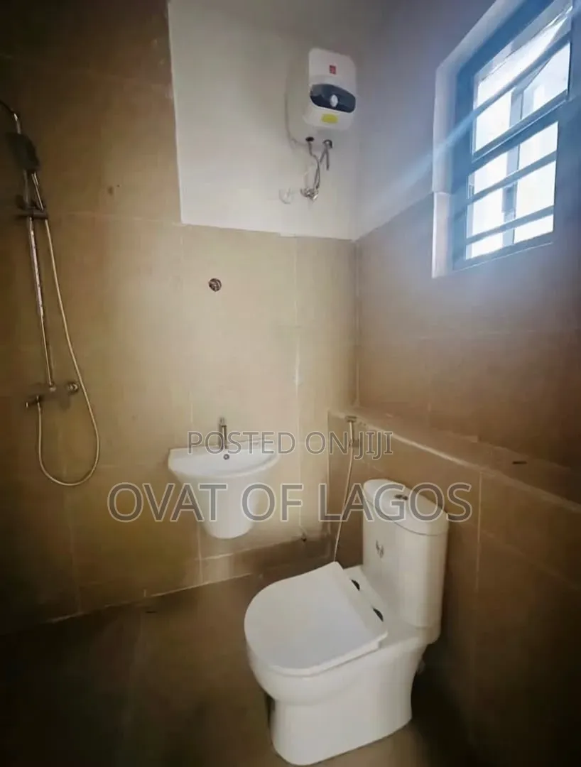 2bdrm Apartment in Lekki Phase 1 for rent in Lekki Phase 1