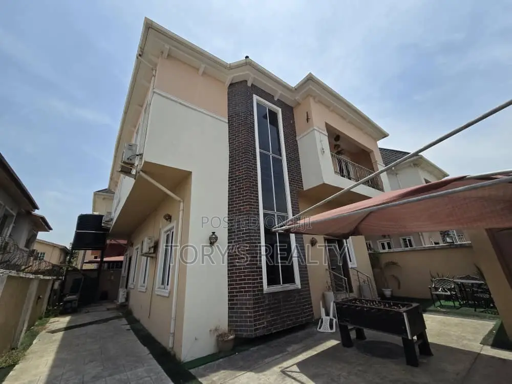 5bdrm Duplex in Lekki Phase 1 for rent in Lekki Phase 1