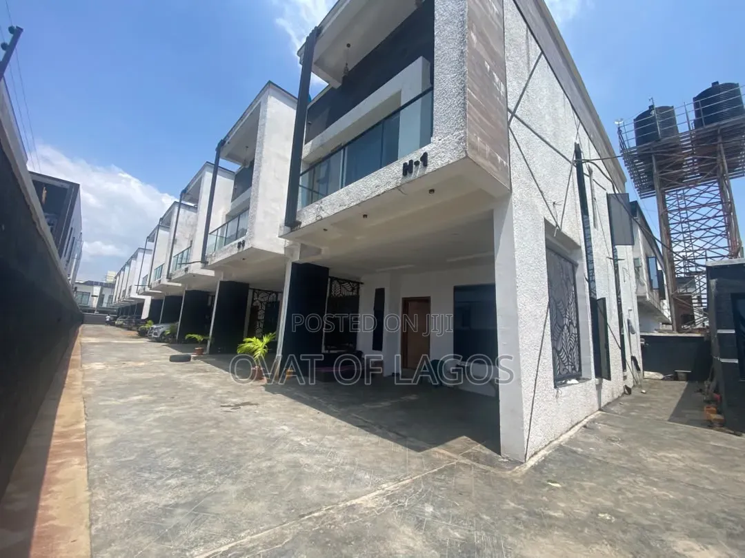 4bdrm Duplex in Ikota for rent in Ikota