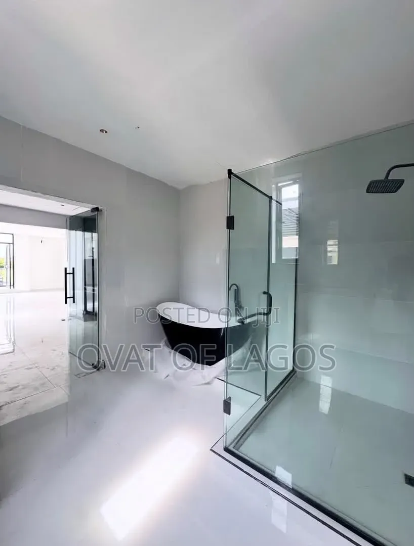 5bdrm Duplex in Royal Garden, Off Lekki-Epe Expressway for sale in Off Lekki-Epe Expressway