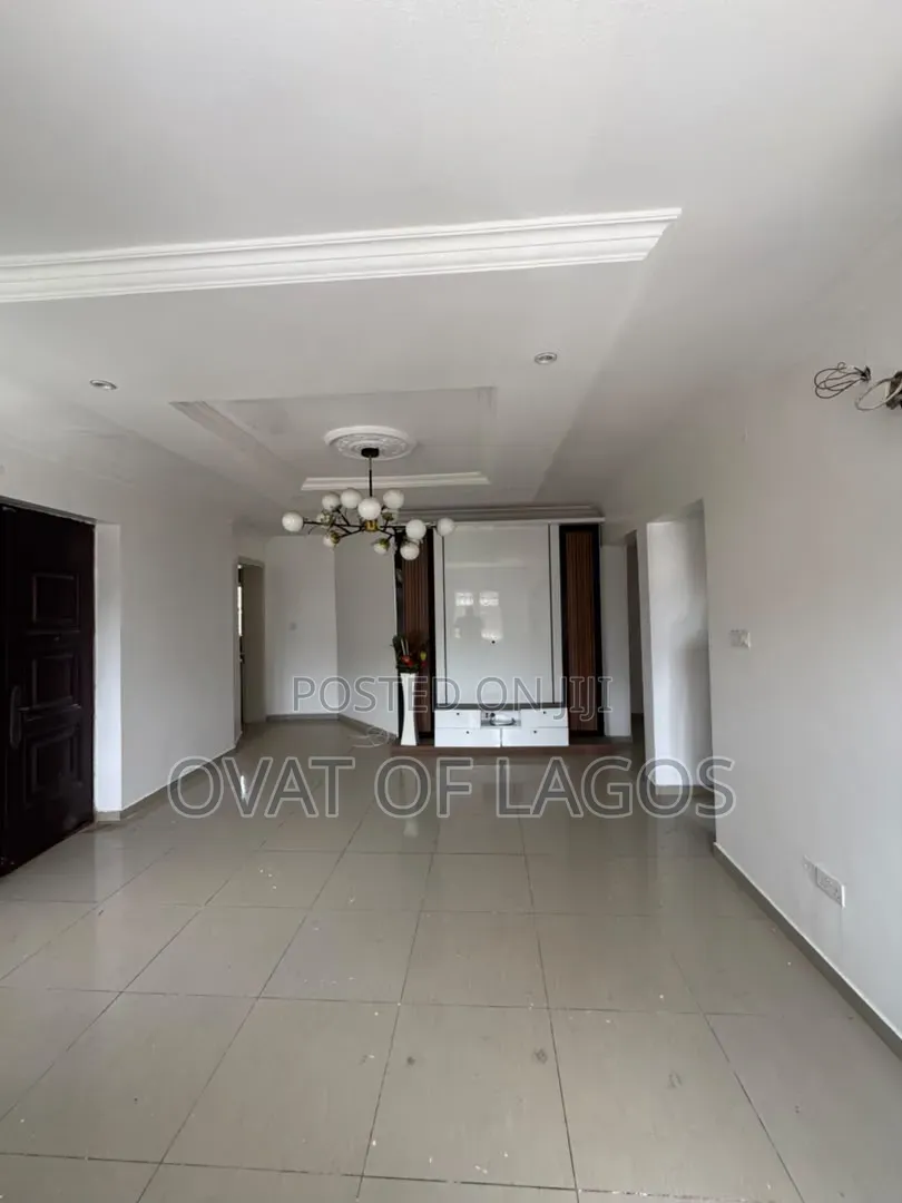 3bdrm Apartment in Osapa london for rent in Osapa london