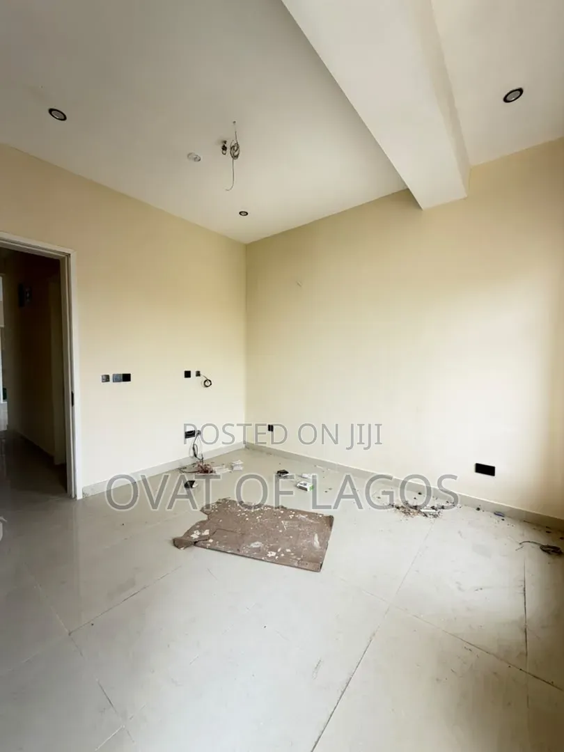 2bdrm Apartment in Victoria Island for sale in Victoria Island Extension