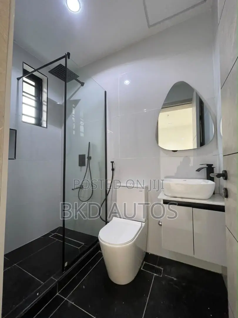 3bdrm Apartment in Lekki Phase 1 for sale in Lekki Phase 1