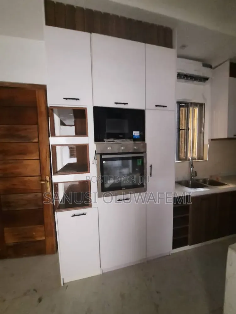 3bdrm Block of Flats in Ikeja GRA for rent in Ikeja GRA
