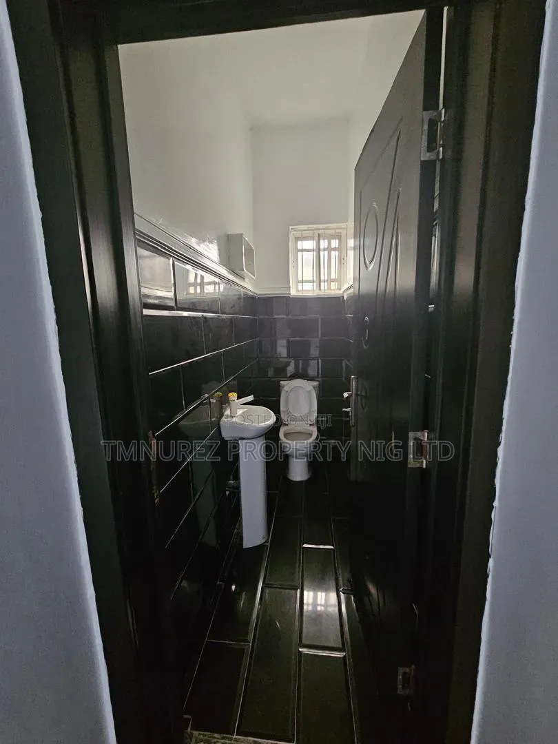 4bdrm Duplex in Lekki Phase 1 for rent in Lekki Phase 1