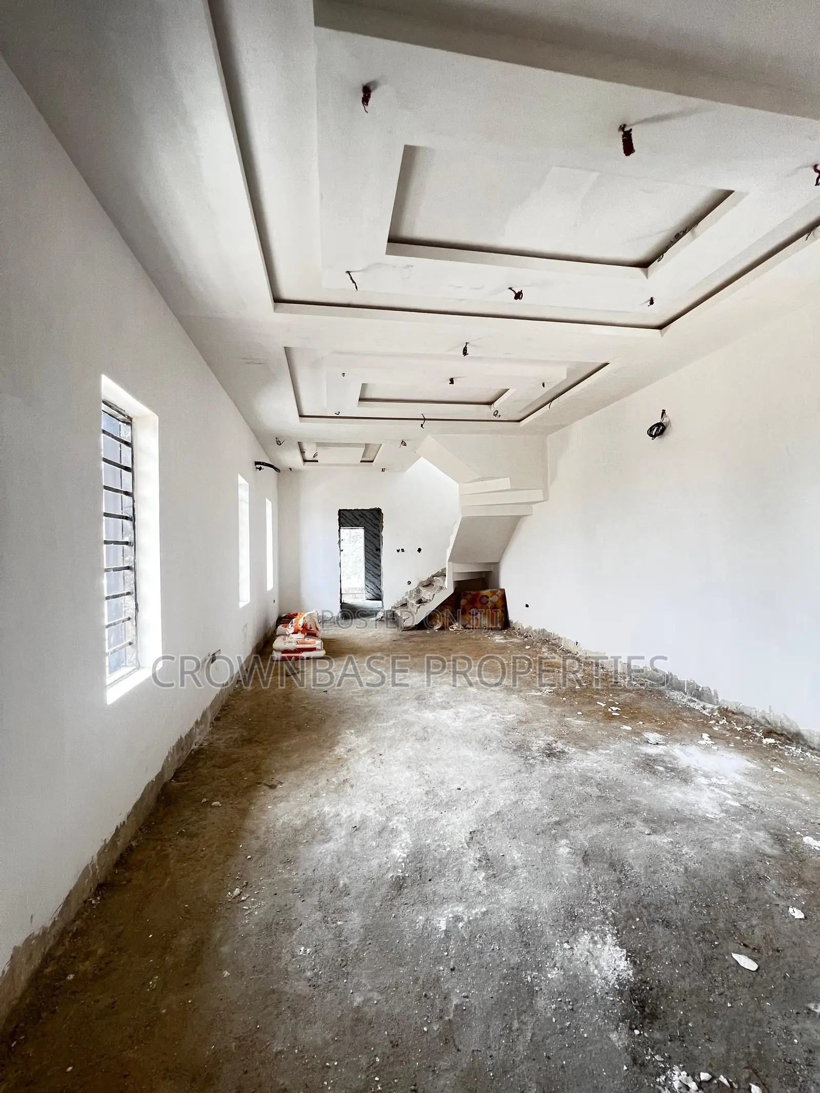 3bdrm Duplex in Chevron for sale in Chevron