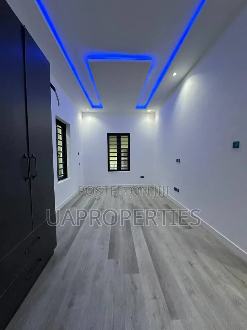 Furnished 4bdrm Duplex in Donald'S Court, Awoyaya for rent in Awoyaya