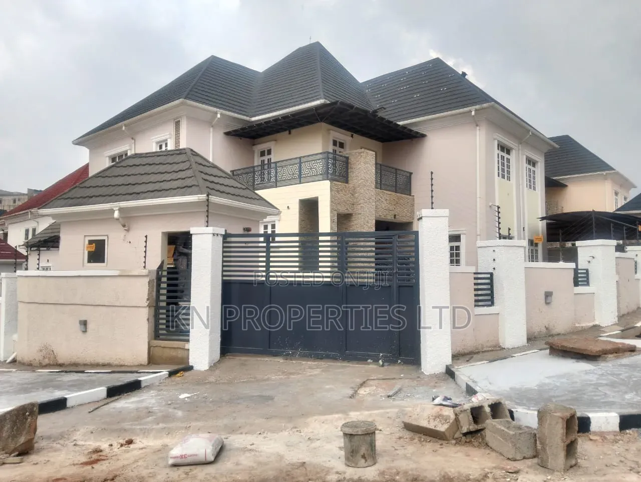 4bdrm Duplex in Guzape for rent in Guzape District