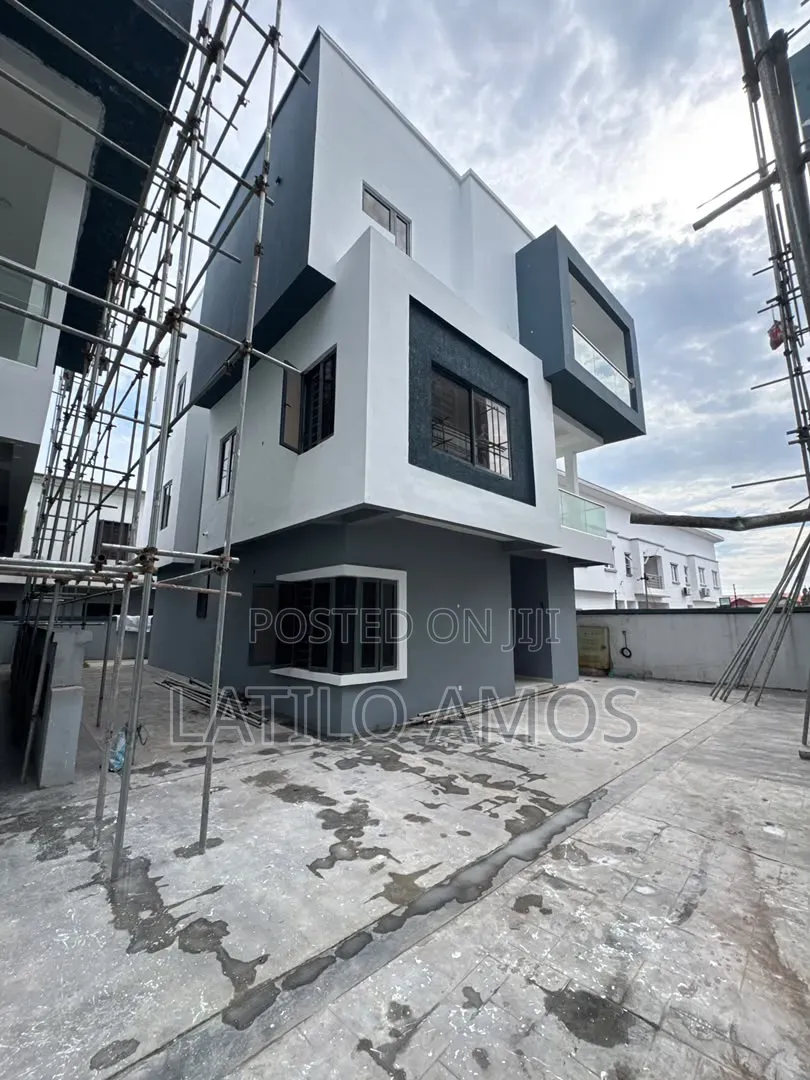 4bdrm Duplex in Lekki Phase 2 for sale in Lekki Phase 2