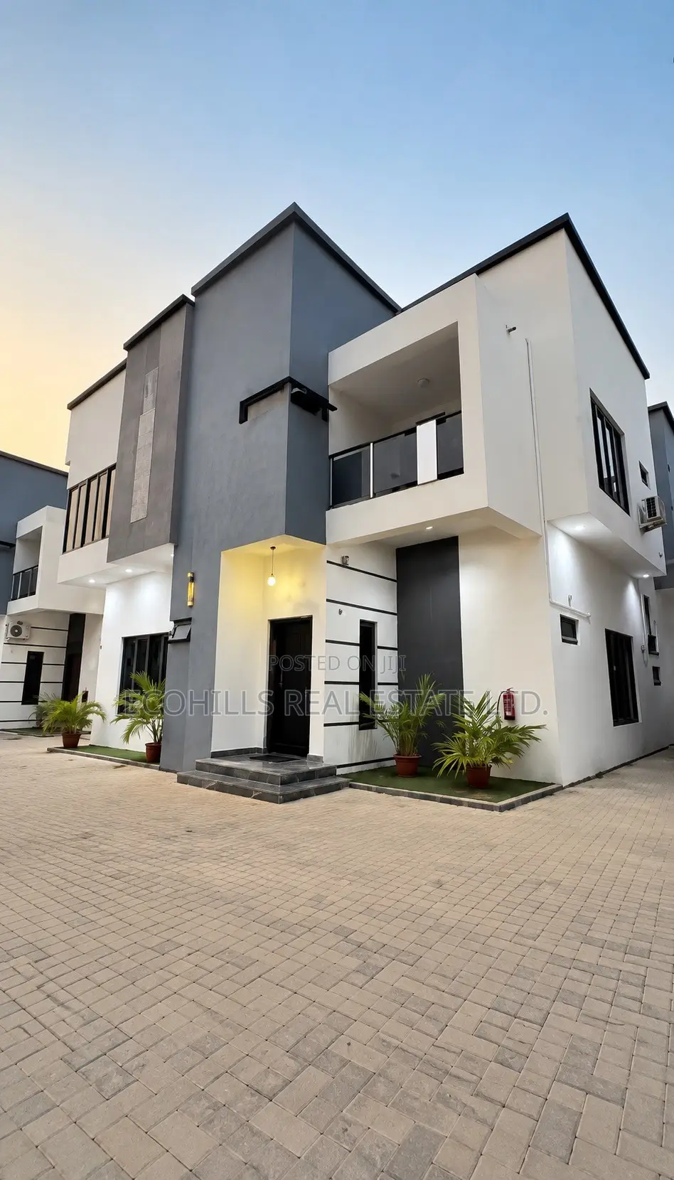 Furnished 5bdrm Duplex in Mini Estate Guzape for sale in Guzape District