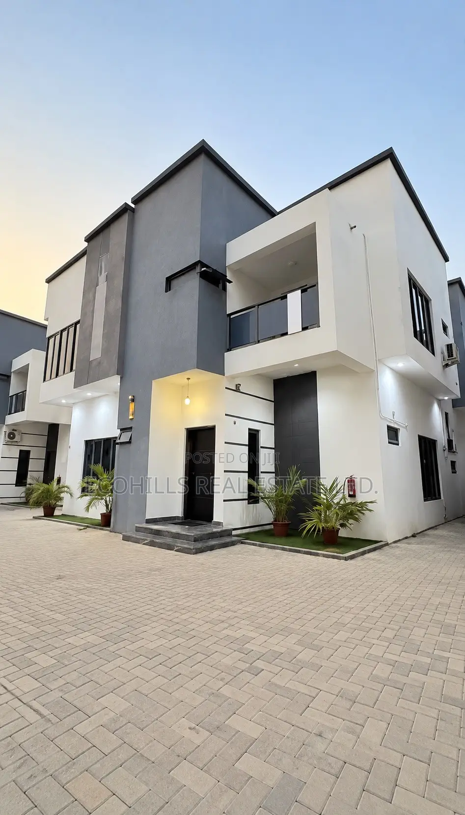 Furnished 5bdrm Duplex in Mini Estate Guzape for sale in Guzape District