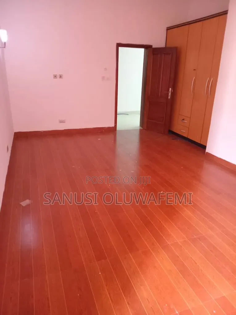 3bdrm Block of Flats in Ikeja GRA for rent in Ikeja GRA