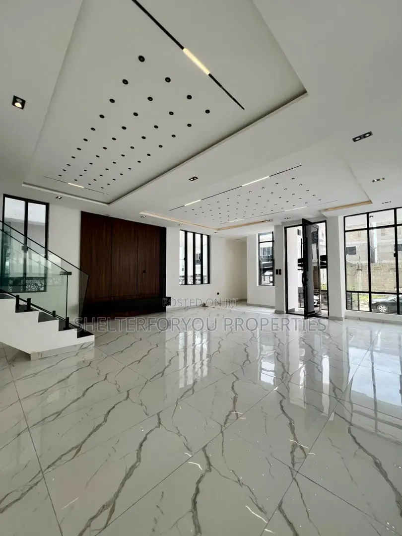 5bdrm House in Chevron for sale in Chevron