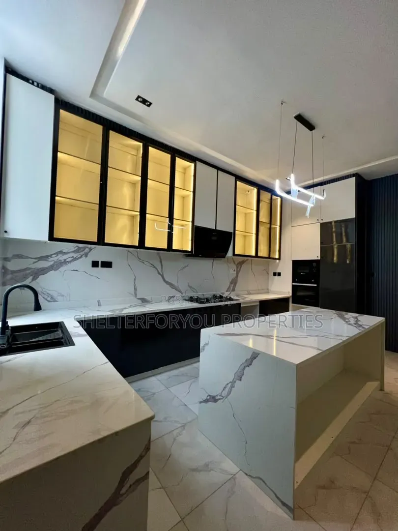 5bdrm House in Chevron for sale in Chevron
