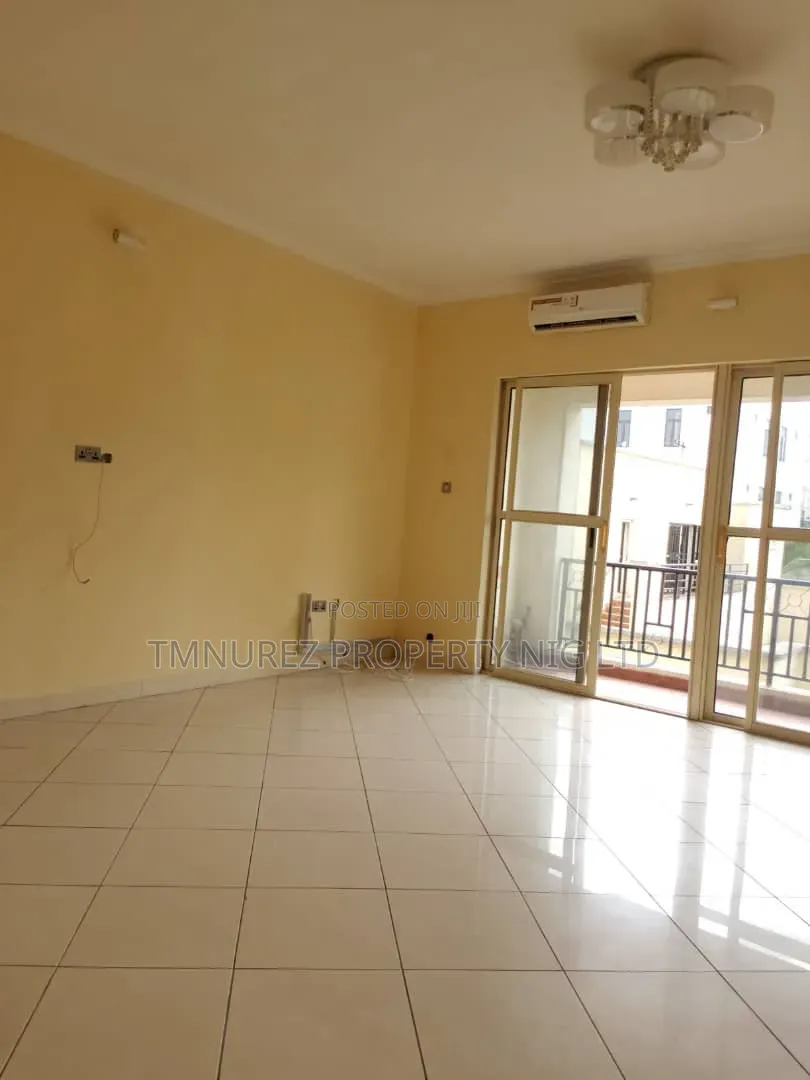 4bdrm Duplex in Parkview Estate for rent in Parkview Estate