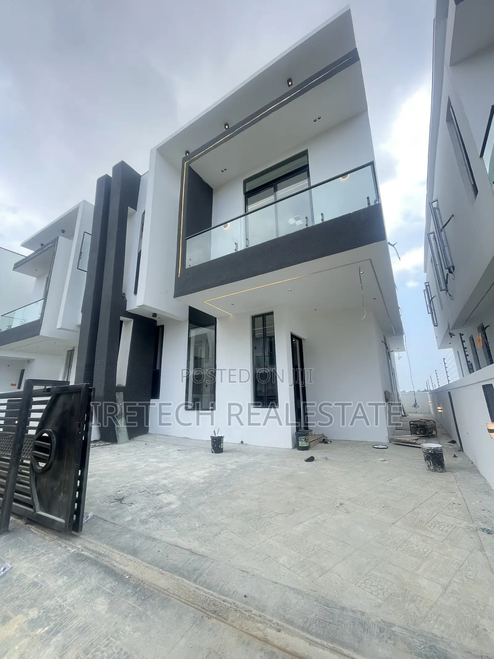 4bdrm Duplex in Ajah In A Gated for sale in Ado / Ajah