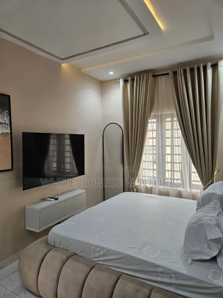 Furnished 2bdrm Block of Flats in Lekki Phase 1 for rent in Lekki Phase 1