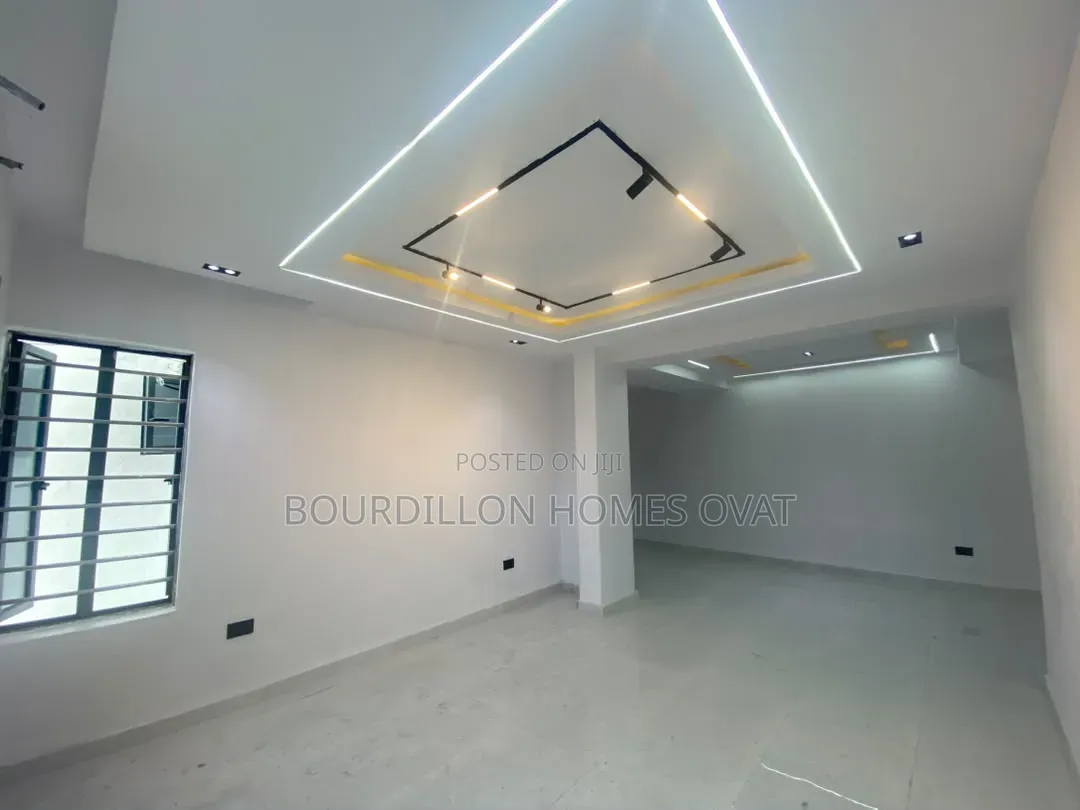 2bdrm Apartment in Ikate Lekki Lagos for rent in Ikate