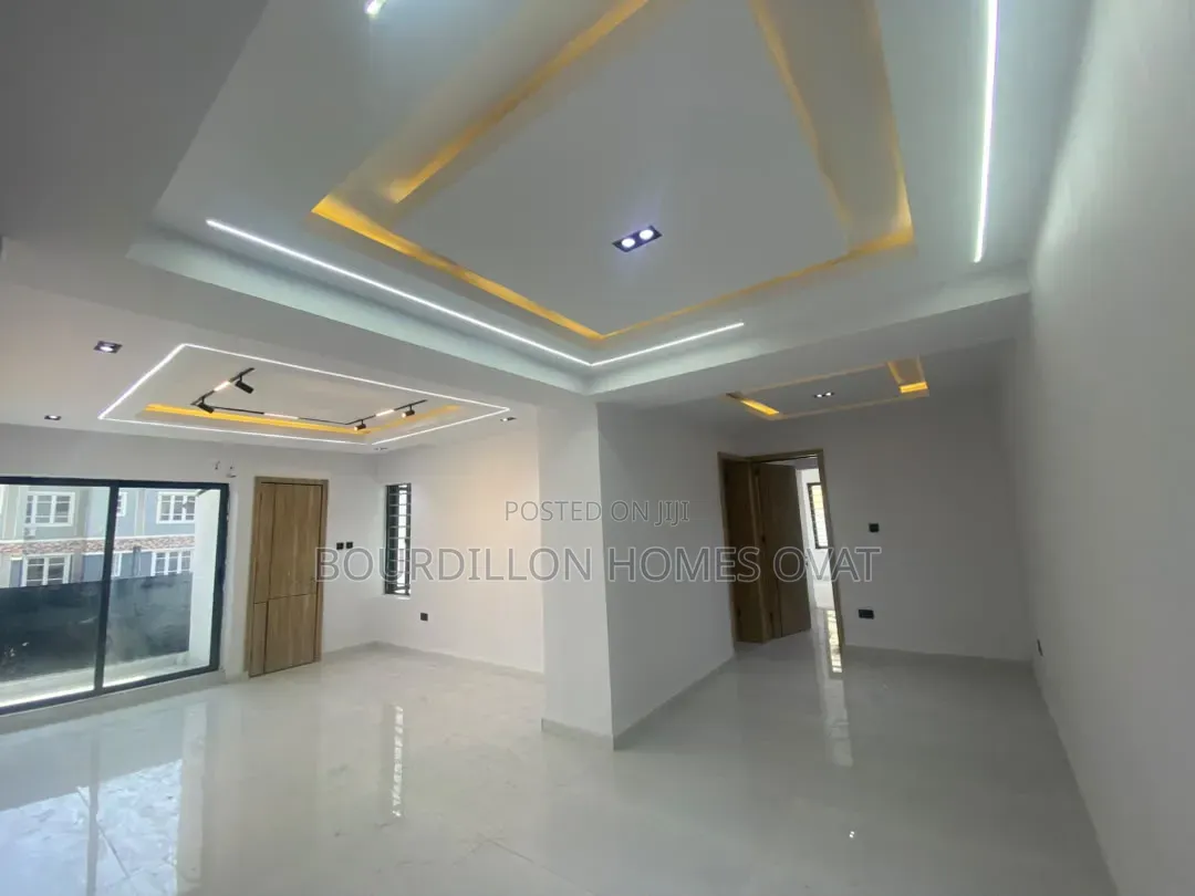 2bdrm Apartment in Ikate Lekki Lagos for rent in Ikate